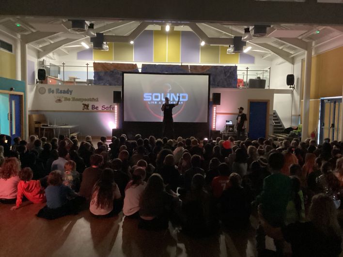 708_708_03cbc48a5cc8dcfd31807db04116b7f0.jpg?m=1761291638